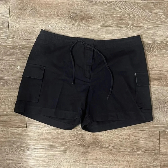 Tommy Hilfiger ladies cargo shorts in navy size 8 - Picture 1 of 5